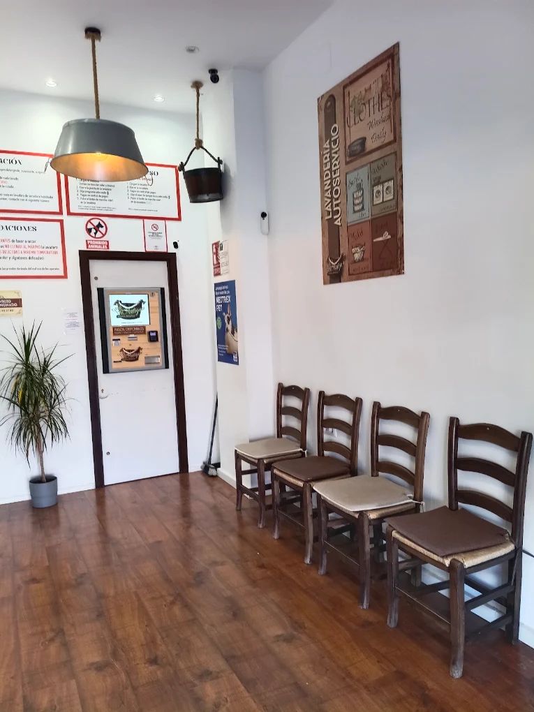 Zona de espera con sillas